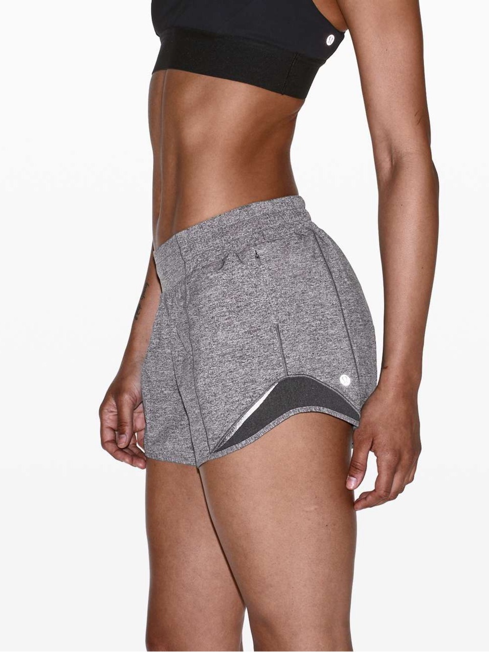 Lululemon Hotty Hot Short II *Long 4"
Heather Lux Multi Heathered $58 Retail